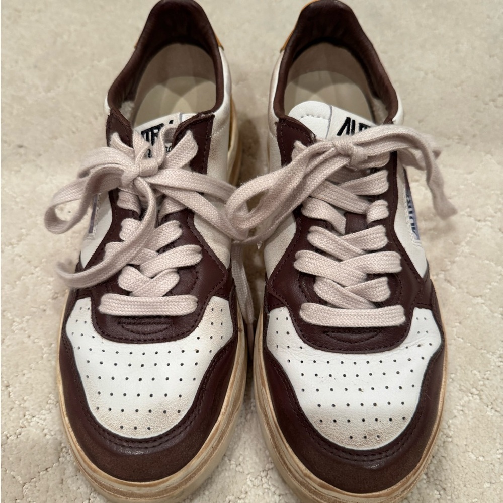 Women’s Super Distressed Autry  Sneakers sz 38